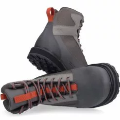 Simms Tributary Boot - Rubber Basalt -Hengels Winkel Simms Tributary Boot Rubber Basalt 13271 1034 XXX dealerweb cms ab79bd96 f875 4030 a0a2 ad6163073f6c